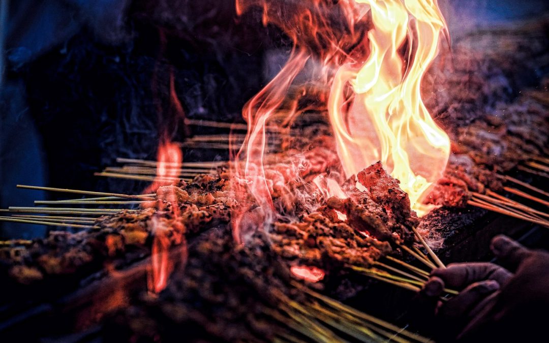 Dinas Damkar Kota Sukabumi Padamkan Kebakaran di Sekolah